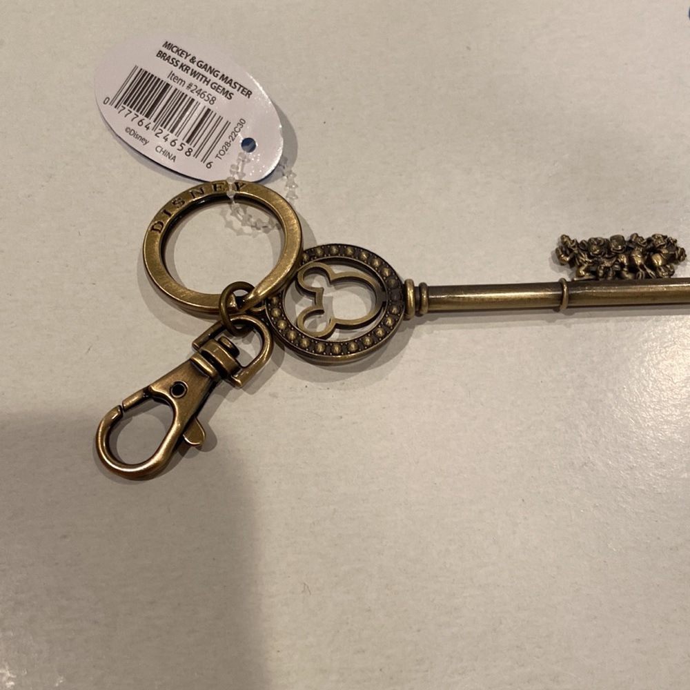 Disney Gold Master Key with Gem Beads Pewter Key Ring - Picture 4 of 6